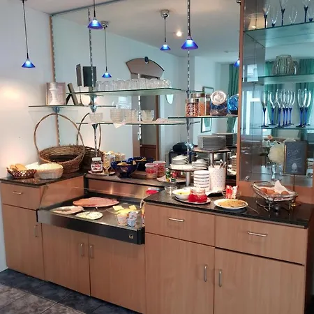 Zur Altstadt Bed & Breakfast 3*