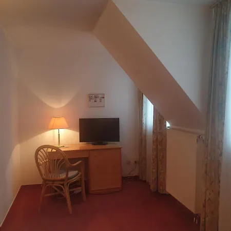 Couette-café Zur Altstadt 3*