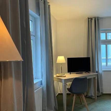 Couette-café Zur Altstadt 3*