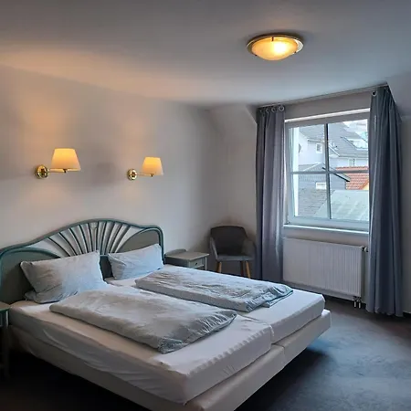 Zur Altstadt 3*