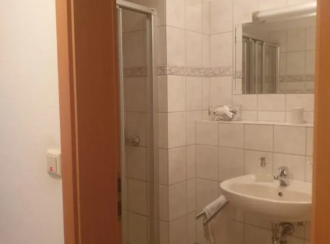 Zur Altstadt Bed and Breakfast Λουντενσάιντ