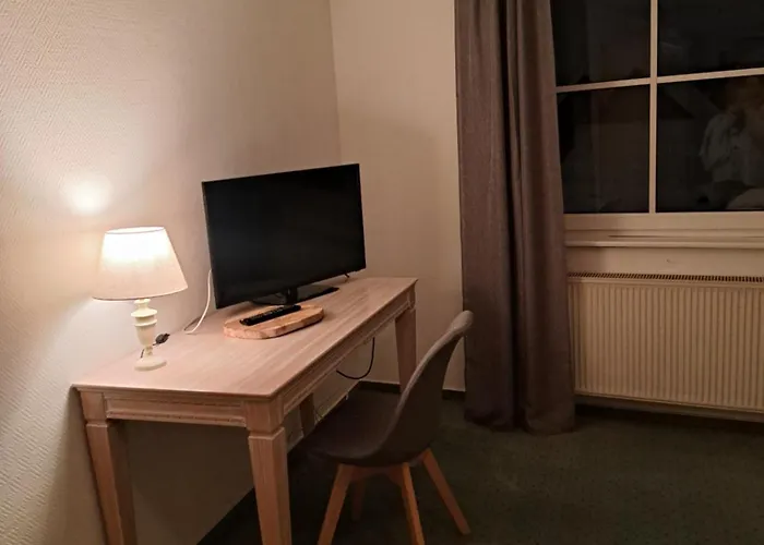 Zur Altstadt Bed and Breakfast Λουντενσάιντ